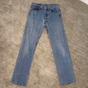 Vintage Levi’s 501 Jeans W31 L32 – 90s Mid-Wash Straight Leg (Factory 552 Egypt)